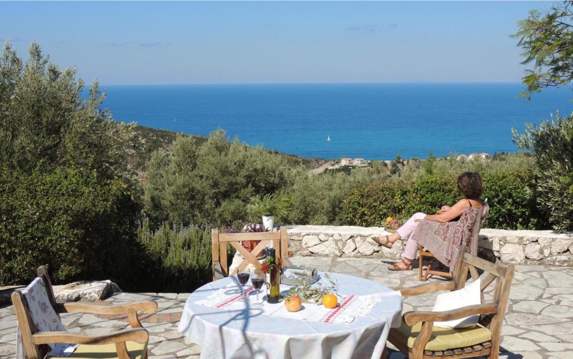 Agios Nikitas Villas Luaran gambar