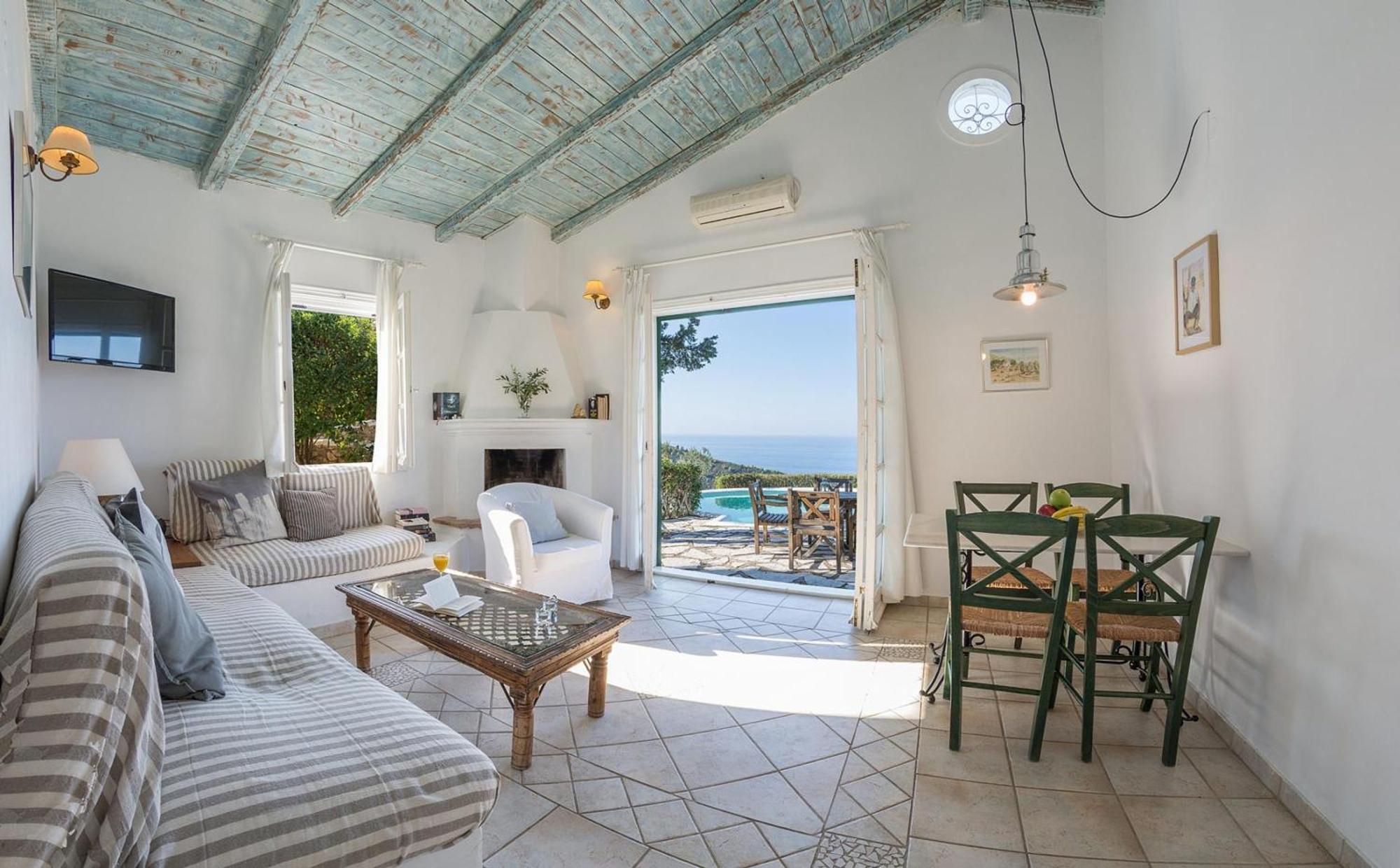 Agios Nikitas Villas Luaran gambar