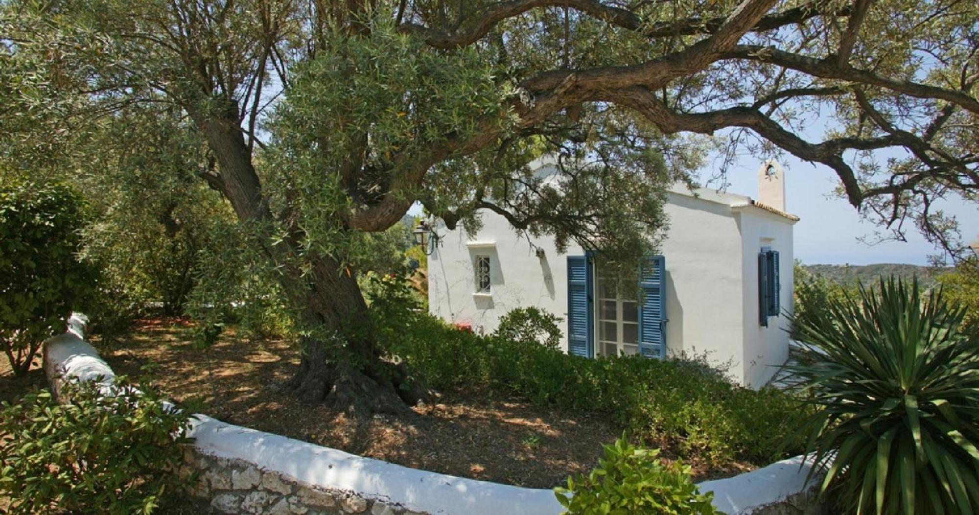 Agios Nikitas Villas Luaran gambar