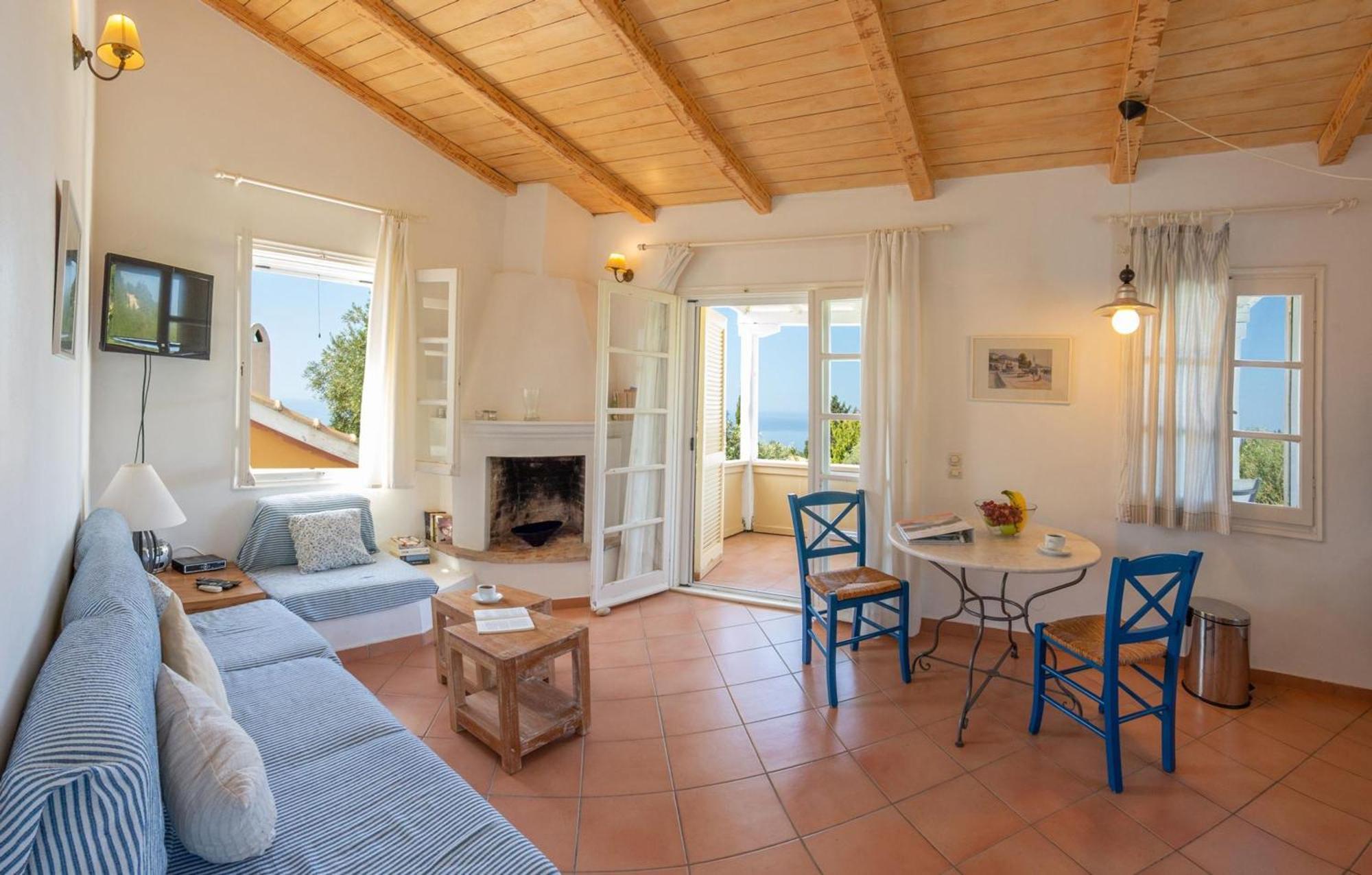 Agios Nikitas Villas Luaran gambar